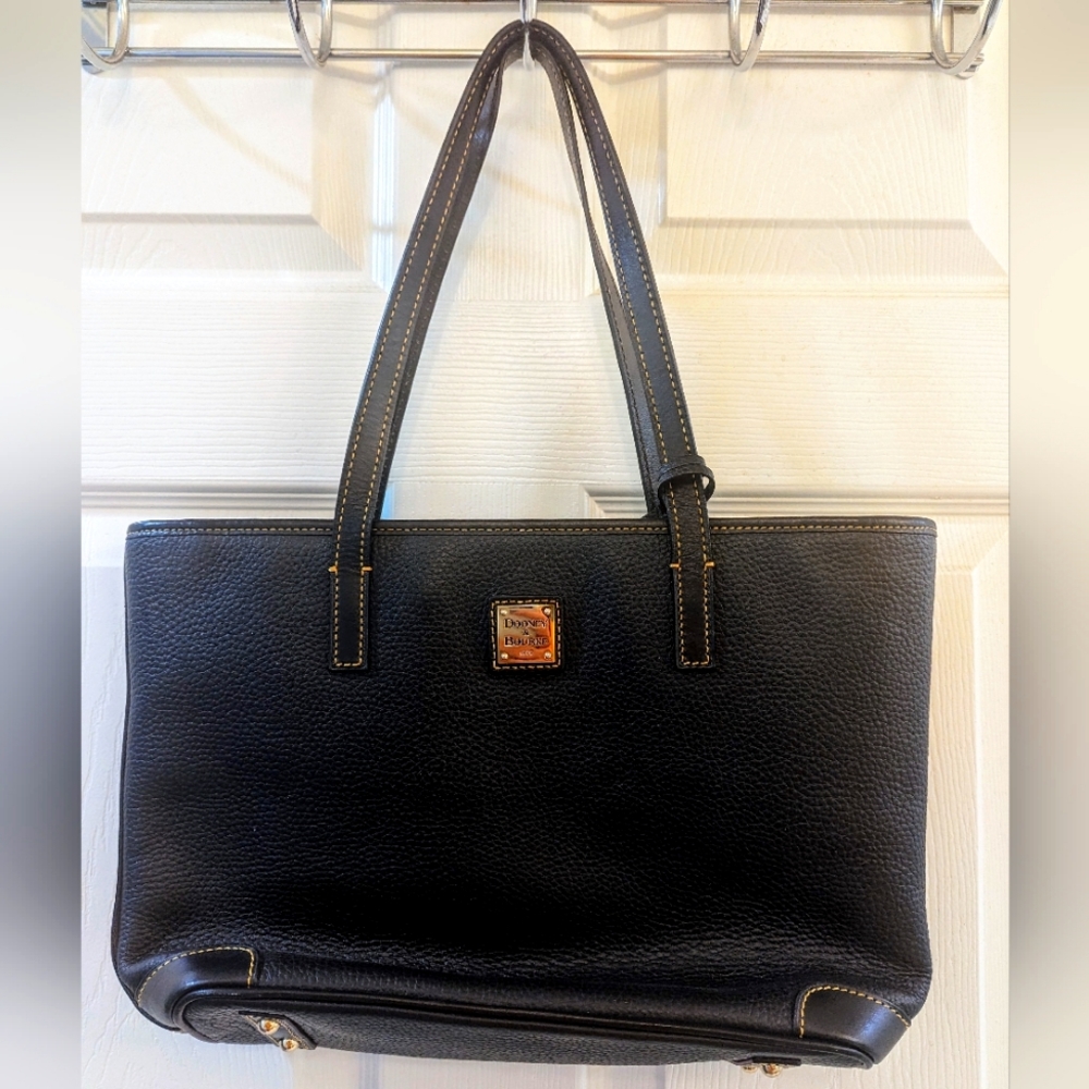Dooney & Bourke Black Pebble handbag